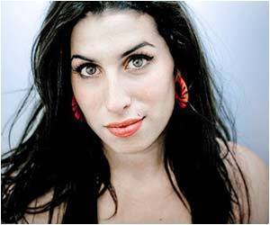 amy winehouse wake up alone download free mp3 amy winehouse father at funeral