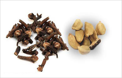 Home Remedies for Acidity: Clove and Cardamom