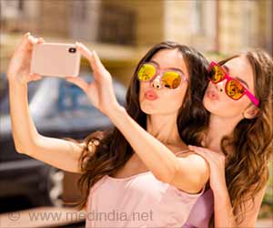 Hunting for Perfect Selfies can Lead to Body Shame, Appearance Anxiety and Depression in Teen Girls