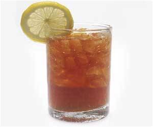 Drinking Iced Tea Elevates Kidney Stones Risk: Urologist