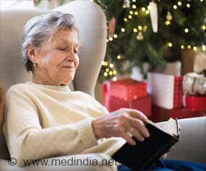 Swap TV for Books: A Brain-Healthy Choice to Reduce Dementia Risk This Christmas